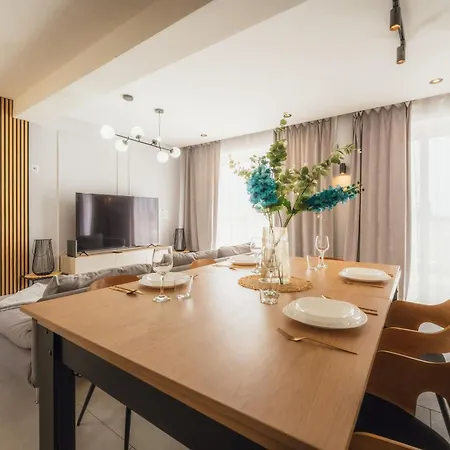 Apartment Luxury Penthouse Jacuzzi, Bbq Terrace & Pool Table *