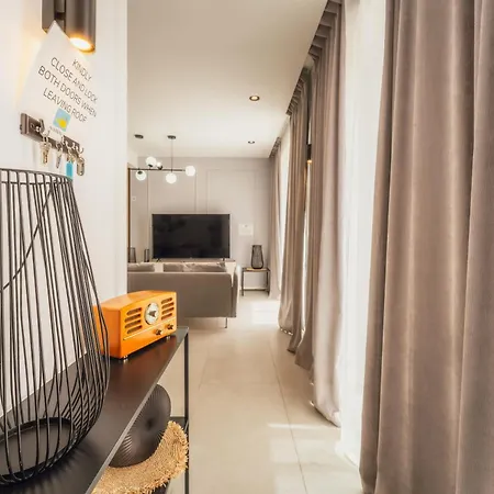 Luxury Penthouse Jacuzzi, Bbq Terrace & Pool Table