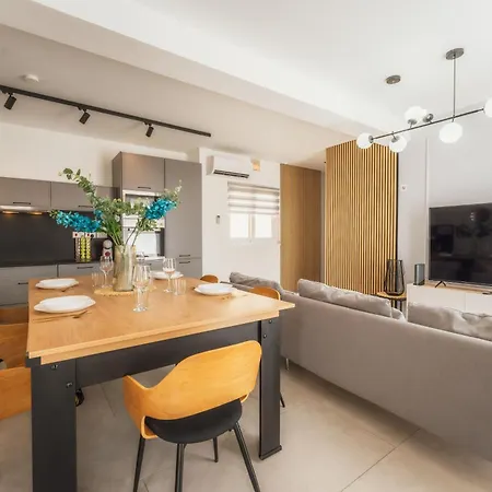 Luxury Penthouse Jacuzzi, Bbq Terrace & Pool Table Xaghra